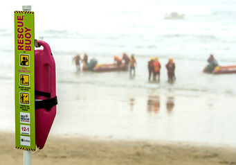 Nsri pink rescue buoy thumb 824x572