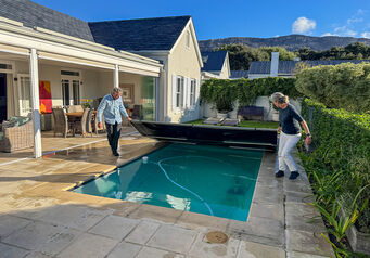 Thumbnail Swimming pool cover Caryn IMG 4295